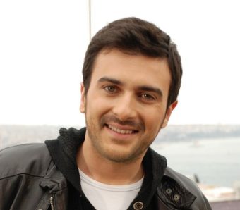 Lukas S.